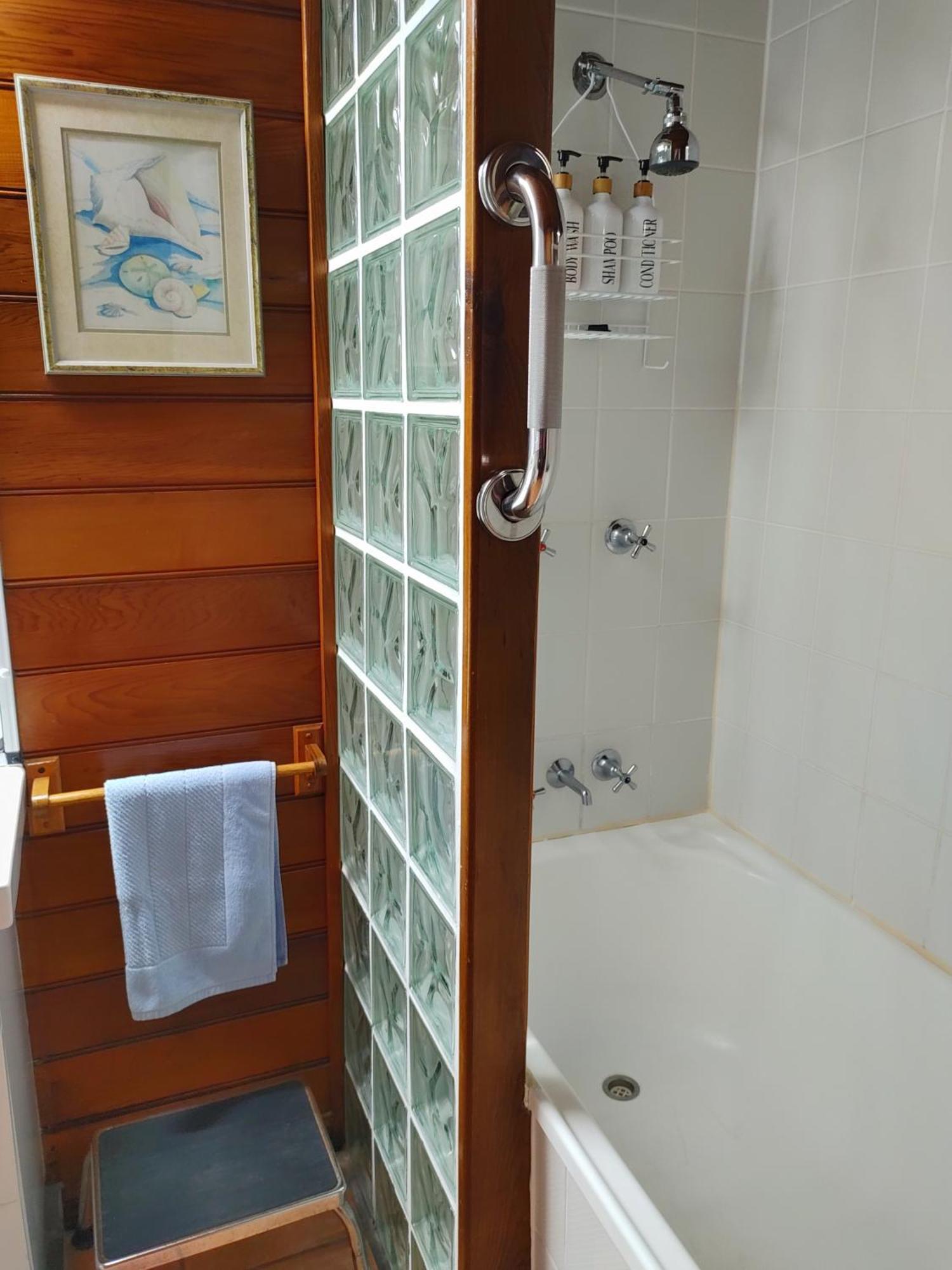 Beachside Cottage - A Private Peaceful Hidden Gem 50M To Beach Nelly Bay Exterior foto